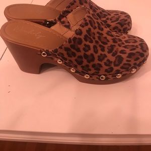 Animal print Clogs